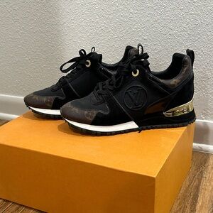 Louis Vuitton Black and Gold Men's Sneakers